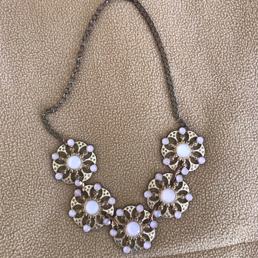 Statement necklace with light pink stones